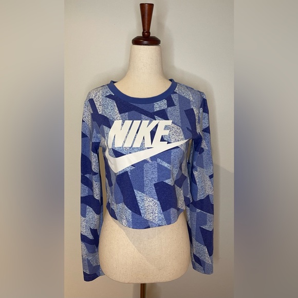 Nike long sleeve crop top: Blue - Picture 1 of 6
